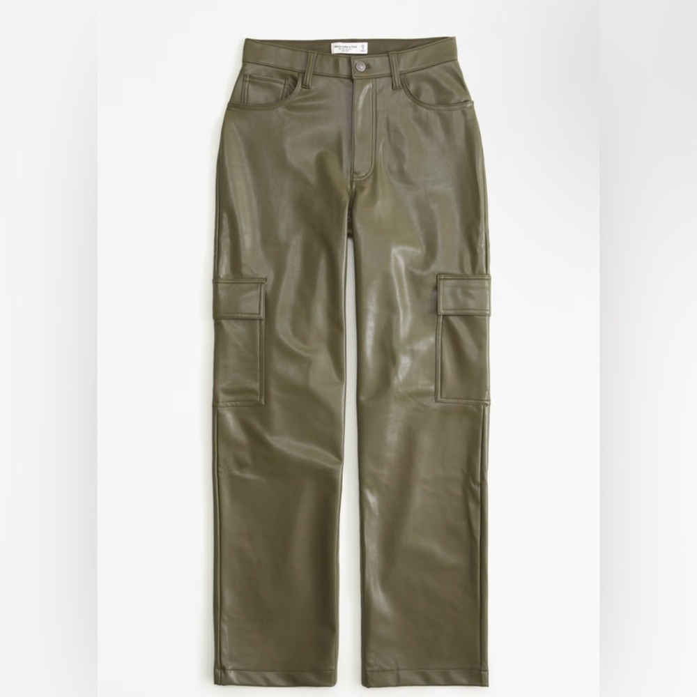 Abercrombie Curve Love Vegan Leather Cargo 90s Relaxed Pant